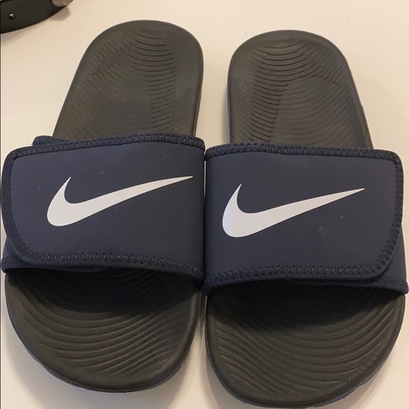 Nike Shoes - Nike Velcro top slide